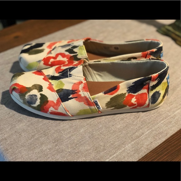 Toms - Watercolor Floral Print - Picture 3 of 6